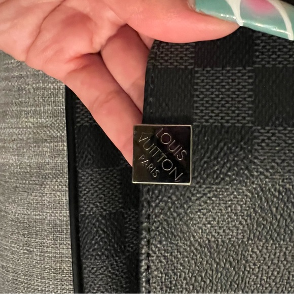 Louis Vuitton District Bag PM Authentic - Picture 2 of 7